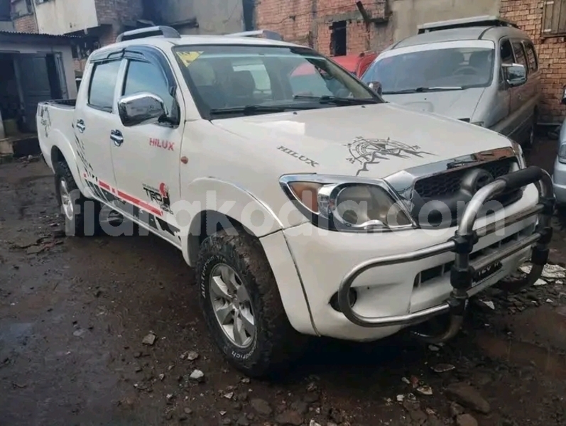 Big with watermark toyota hiluxe vigo amoron i mania ambositra 9055