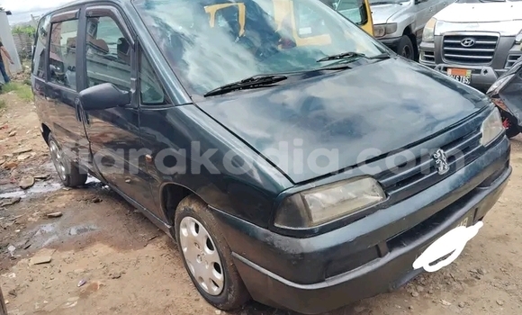 Acheter Occasion Voiture Peugeot 806 Noir à Ambatondrazaka, Alaotra-Mangoro Acheter Occasion Voiture Peugeot 806 Noir à Ambatondrazaka, Alaotra-Mangoro