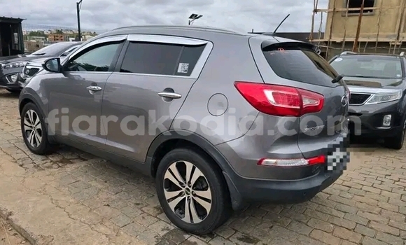 Acheter Occasion Voiture Kia Sportage Autre à Ambatondrazaka, Alaotra-Mangoro Acheter Occasion Voiture Kia Sportage Autre à Ambatondrazaka, Alaotra-Mangoro