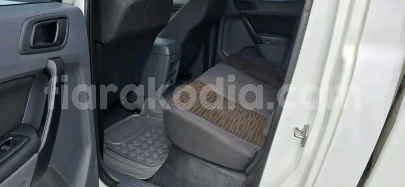 Big with watermark ford escape amoron i mania ambositra 9063