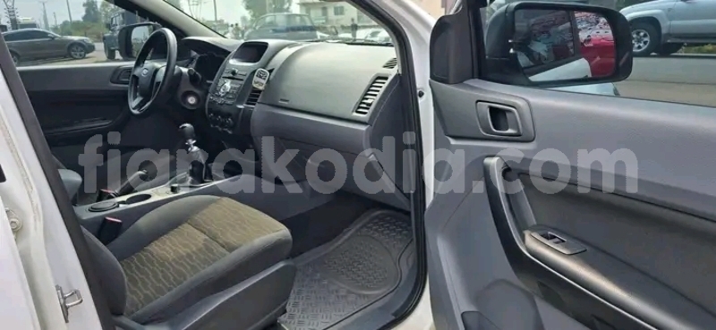 Big with watermark ford escape amoron i mania ambositra 9063