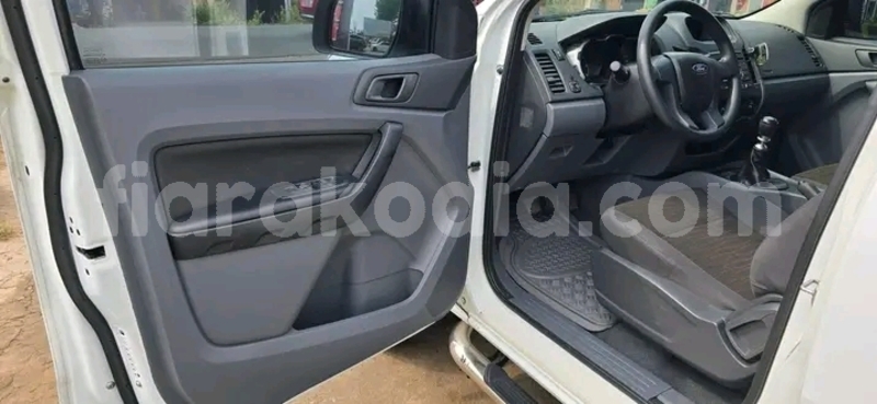 Big with watermark ford escape amoron i mania ambositra 9063