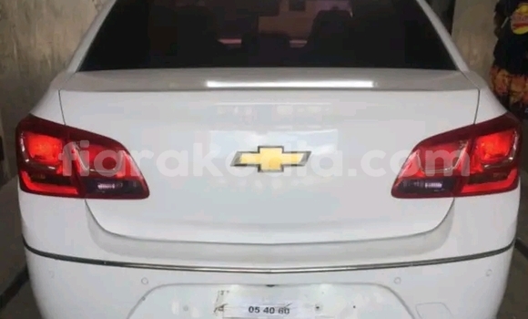 Acheter Occasion Voiture Chevrolet Cruze Blanc à Ambatondrazaka, Alaotra-Mangoro Acheter Occasion Voiture Chevrolet Cruze Blanc à Ambatondrazaka, Alaotra-Mangoro