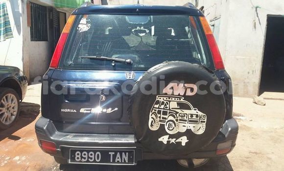 Buy Used Honda CR–V Blue Car in Antananarivo in Analamanga Buy Used Honda CR–V Blue Car in Antananarivo in Analamanga