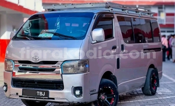 Acheter Occasion Voiture Toyota Hiace Other à Ambatondrazaka, Alaotra-Mangoro Acheter Occasion Voiture Toyota Hiace Other à Ambatondrazaka, Alaotra-Mangoro