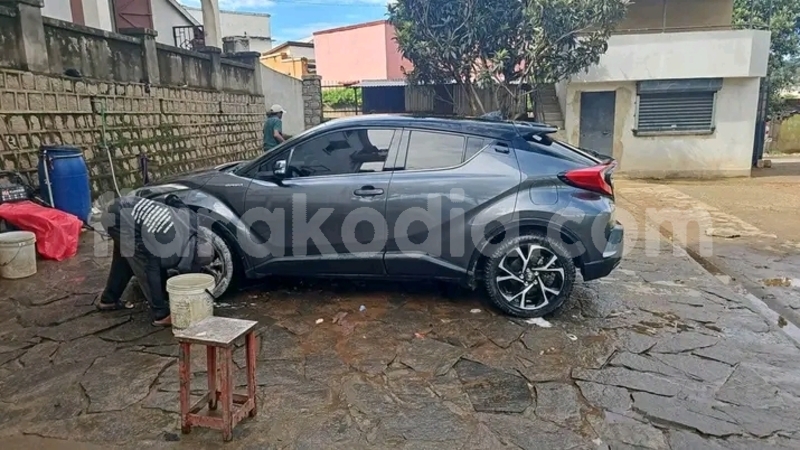 Big with watermark toyota c hr haute matsiatra ambohimahamasina 9069