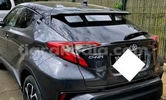 Acheter Occasion Voiture Toyota C-HR Noir à Ambohimahamasina, Haute Matsiatra Acheter Occasion Voiture Toyota C-HR Noir à Ambohimahamasina, Haute Matsiatra