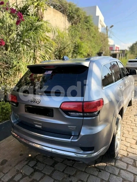 Big with watermark jeep grand cherokee analamanga ambohregion idratrimo 9070
