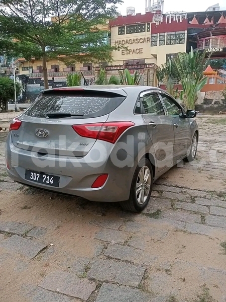 Big with watermark hyundai i30 melaky ambatomainty 9072