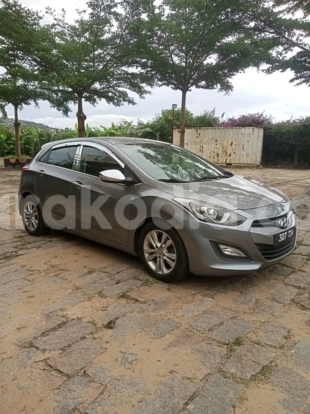 Big with watermark hyundai i30 melaky ambatomainty 9072