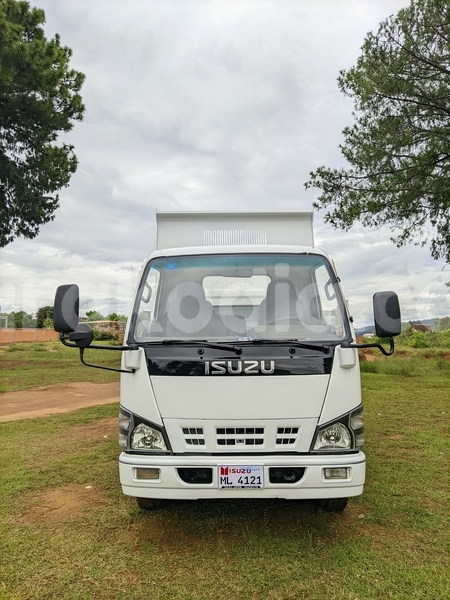 Big with watermark isuzu kb analamanga antananarivo 9076