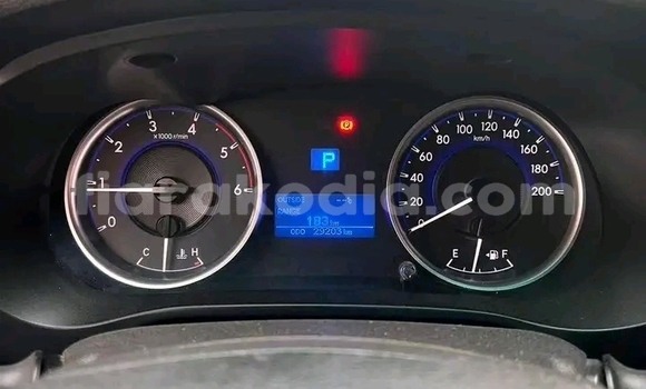 Buy Used Toyota Hiluxe Revo White Car in Antananarivo in Analamanga Buy Used Toyota Hiluxe Revo White Car in Antananarivo in Analamanga