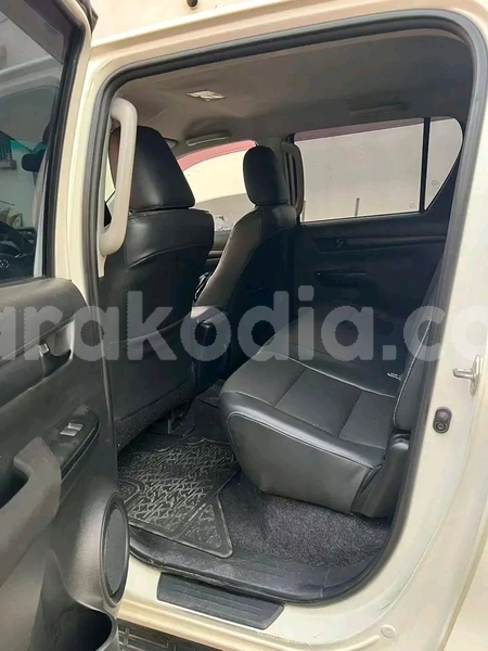 Big with watermark toyota hiluxe revo analamanga antananarivo 9078