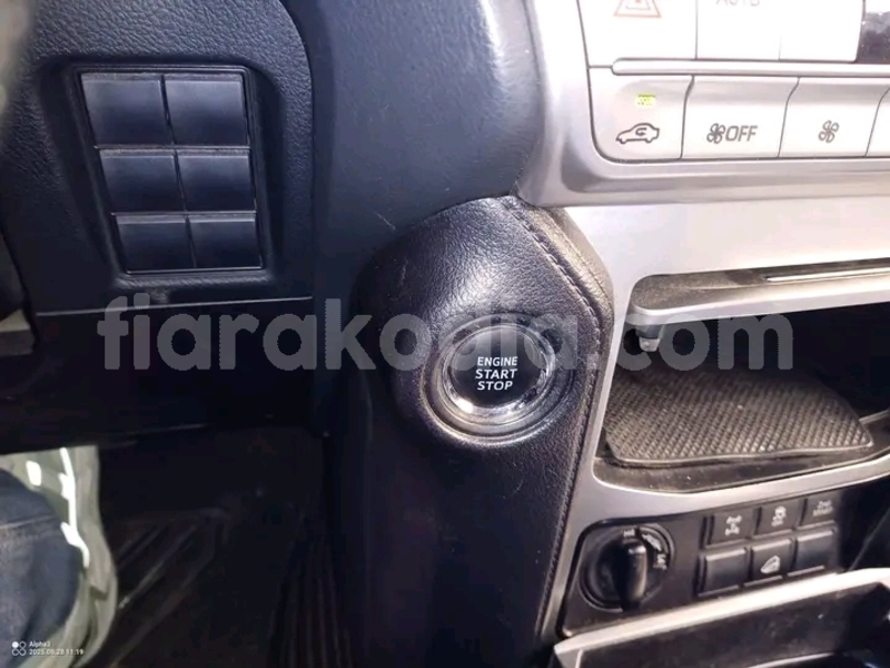 Big with watermark toyota land cruiser prado analamanga antananarivo 9079