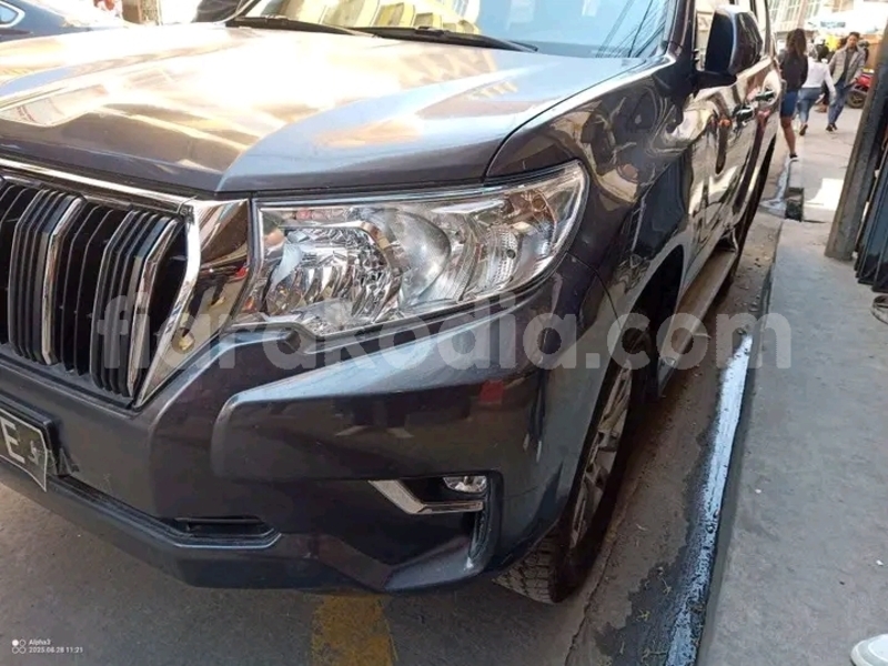 Big with watermark toyota land cruiser prado analamanga antananarivo 9079