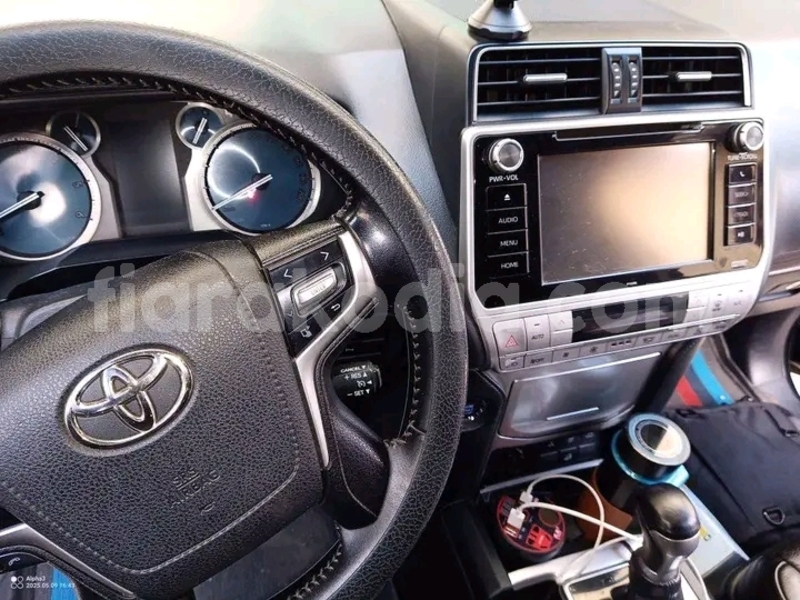 Big with watermark toyota land cruiser prado analamanga antananarivo 9079
