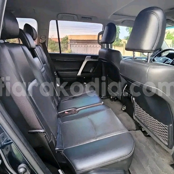 Big with watermark toyota land cruiser prado analamanga antananarivo 9079