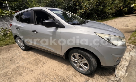 Acheter Occasion Voiture Hyundai ix35 Gris à Toamasina, Atsinanana Acheter Occasion Voiture Hyundai ix35 Gris à Toamasina, Atsinanana