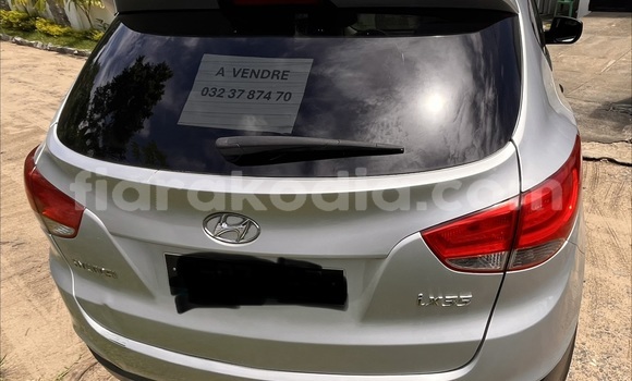 Acheter Occasion Voiture Hyundai ix35 Gris à Toamasina, Atsinanana Acheter Occasion Voiture Hyundai ix35 Gris à Toamasina, Atsinanana
