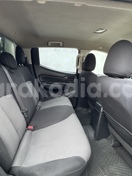 Big with watermark mitsubishi l200 analamanga antananarivo 9088