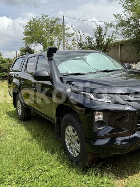 Big with watermark mitsubishi l200 analamanga antananarivo 9089