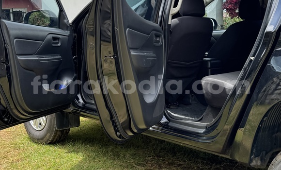 Acheter Occasion Voiture Mitsubishi L200 Noir à Antananarivo, Analamanga Acheter Occasion Voiture Mitsubishi L200 Noir à Antananarivo, Analamanga