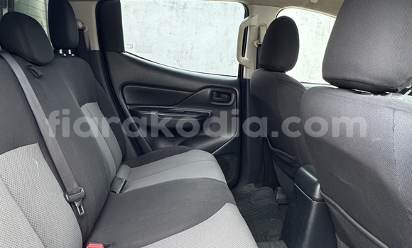 Acheter Occasion Voiture Mitsubishi L200 Noir à Antananarivo, Analamanga Acheter Occasion Voiture Mitsubishi L200 Noir à Antananarivo, Analamanga