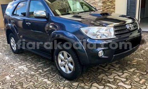 Buy Used Toyota Fortuner Black Car in Antananarivo in Analamanga Buy Used Toyota Fortuner Black Car in Antananarivo in Analamanga