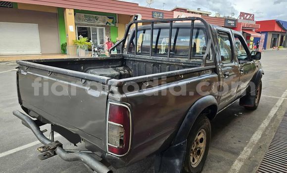 Acheter Occasion Voiture Nissan Hardbody Autre à Ambalavao, Haute Matsiatra Acheter Occasion Voiture Nissan Hardbody Autre à Ambalavao, Haute Matsiatra