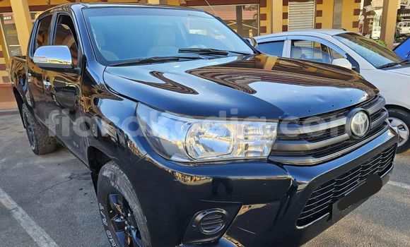 Acheter Occasion Voiture Toyota Hilux Noir à Antananarivo, Analamanga Acheter Occasion Voiture Toyota Hilux Noir à Antananarivo, Analamanga