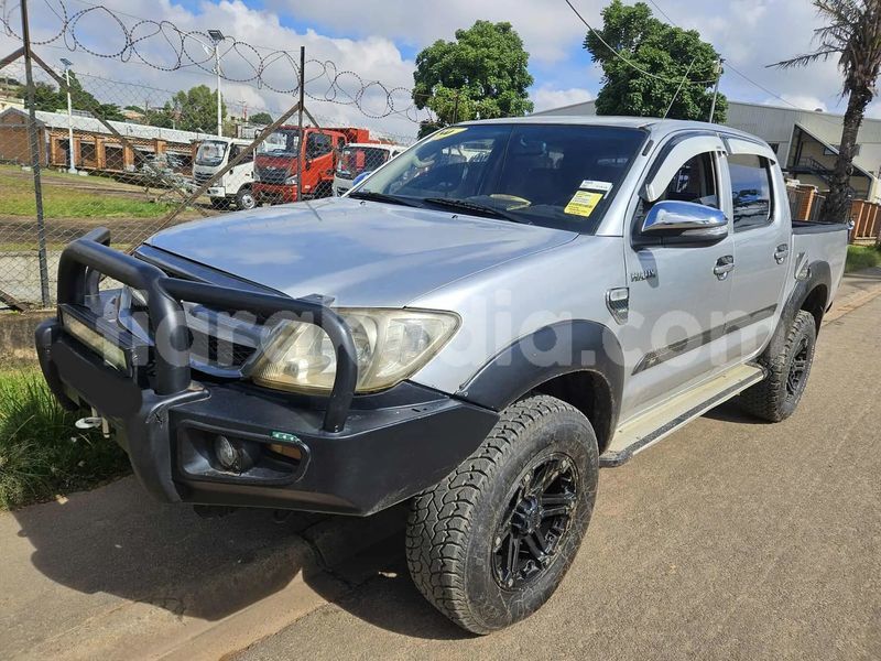 Big with watermark toyota vigo analamanga antananarivo 9098