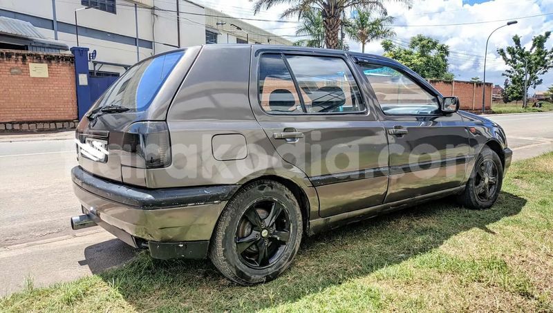 Big with watermark volkswagen golf analamanga antananarivo 9099