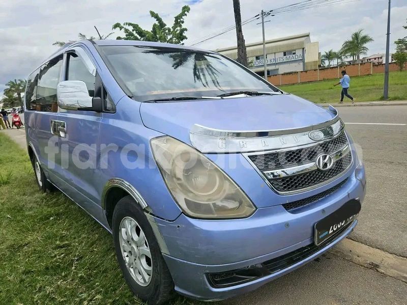 Big with watermark hyundai grand starex analamanga antananarivo 9100