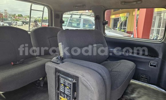 Acheter Occasion Voiture Hyundai Starex Bleu à Antananarivo, Analamanga Acheter Occasion Voiture Hyundai Starex Bleu à Antananarivo, Analamanga