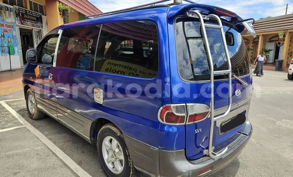 Acheter Occasion Voiture Hyundai Starex Bleu à Antananarivo, Analamanga Acheter Occasion Voiture Hyundai Starex Bleu à Antananarivo, Analamanga