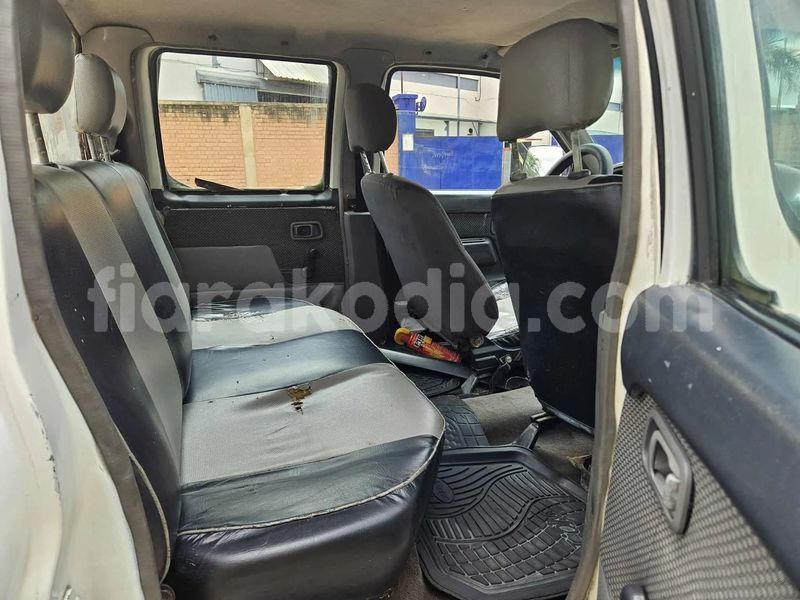 Big with watermark nissan ad analamanga antananarivo 9103