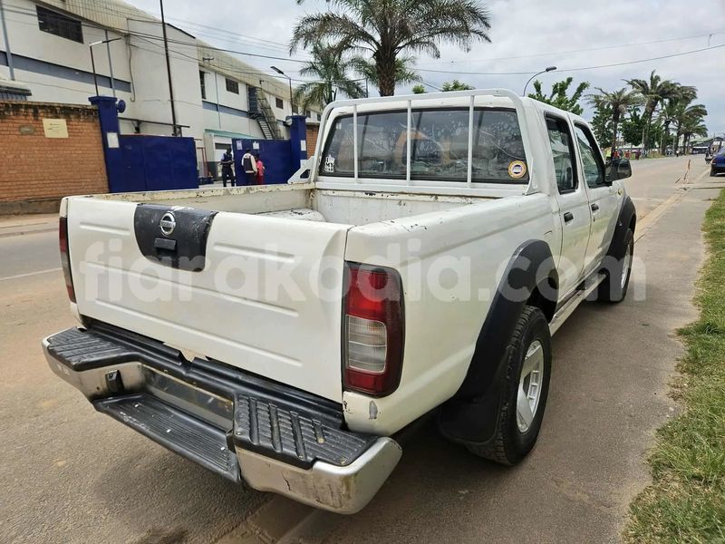 Big with watermark nissan ad analamanga antananarivo 9103