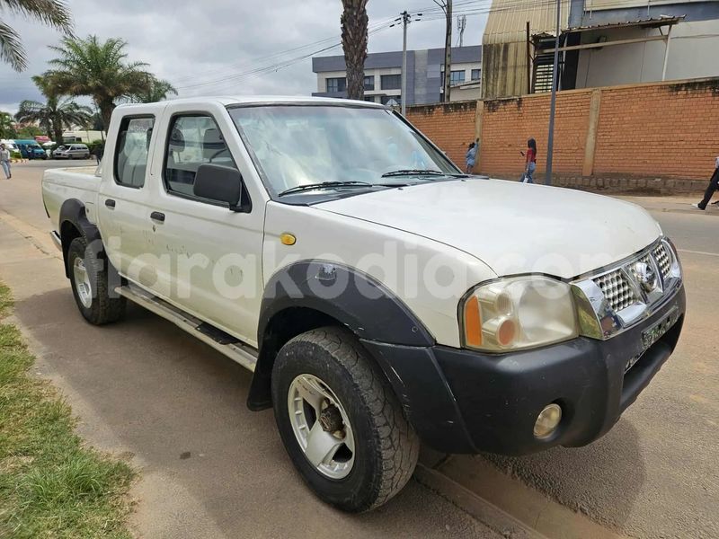 Big with watermark nissan ad analamanga antananarivo 9103