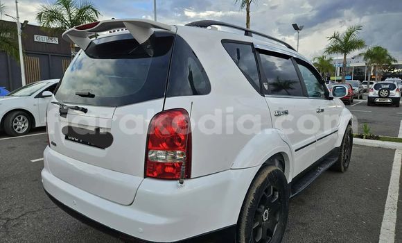 Acheter Occasion Voiture Toyota Ractis Blanc à Antananarivo, Analamanga Acheter Occasion Voiture Toyota Ractis Blanc à Antananarivo, Analamanga