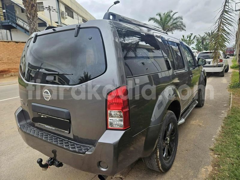 Big with watermark nissan pathfinder analamanga antananarivo 9107