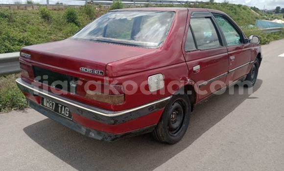 Acheter Occasion Voiture Peugeot 405 Rouge à Antananarivo, Analamanga Acheter Occasion Voiture Peugeot 405 Rouge à Antananarivo, Analamanga