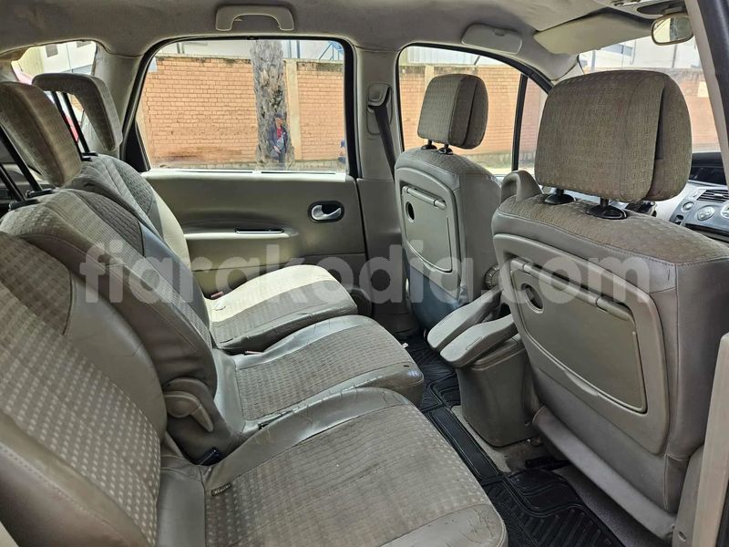 Big with watermark renault scenic analamanga antananarivo 9113