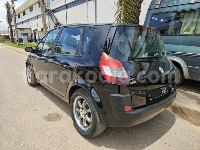 Big with watermark renault scenic analamanga antananarivo 9113