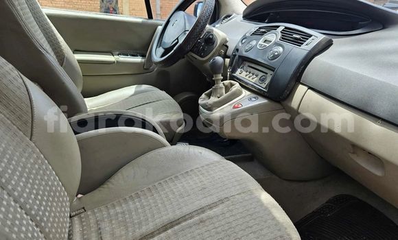 Acheter Occasion Voiture Renault Scenic Noir à Antananarivo, Analamanga Acheter Occasion Voiture Renault Scenic Noir à Antananarivo, Analamanga