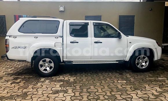 Buy Used Mazda BT-50 White Car in Antananarivo in Analamanga Buy Used Mazda BT-50 White Car in Antananarivo in Analamanga