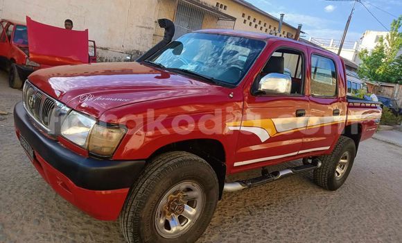 Acheter Occasion Voiture Toyota Hilux Rouge à Antananarivo, Analamanga Acheter Occasion Voiture Toyota Hilux Rouge à Antananarivo, Analamanga