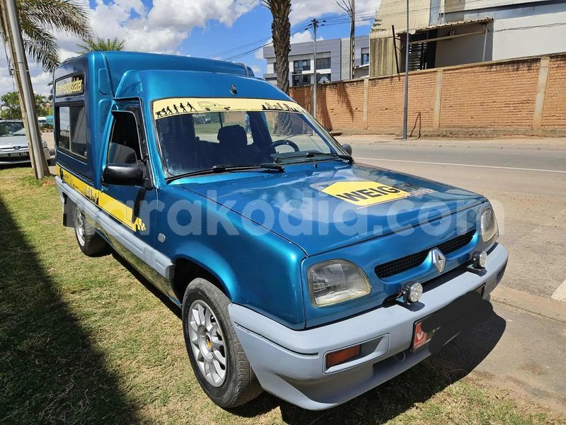 Big with watermark renault espace analamanga antananarivo 9118