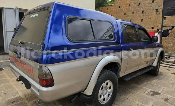 Acheter Occasion Voiture Mitsubishi L200 Bleu à Antananarivo, Analamanga Acheter Occasion Voiture Mitsubishi L200 Bleu à Antananarivo, Analamanga