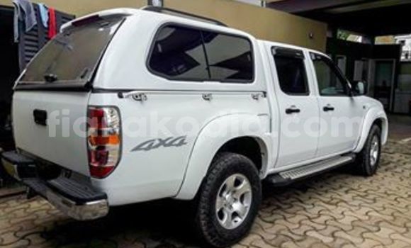 Buy Used Mazda BT-50 White Car in Antananarivo in Analamanga Buy Used Mazda BT-50 White Car in Antananarivo in Analamanga