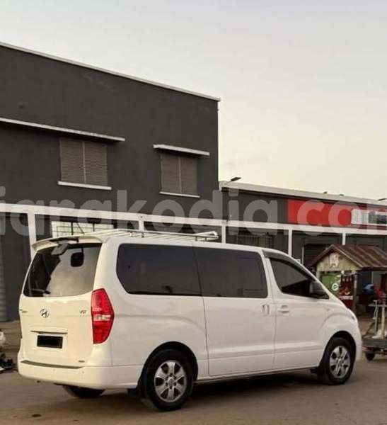 Big with watermark toyota alphard analamanga antananarivo 9132